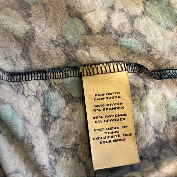 Anthropologie Dress with ruffle shoulder , leaf pattern & pockets ! - Picture 7 of 7